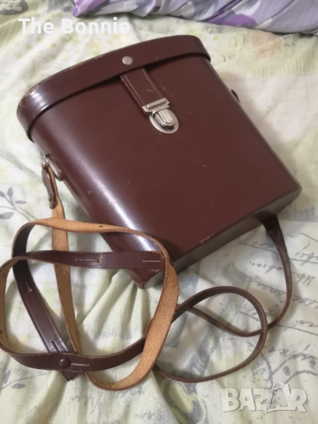 Оригинален футляр за бинокъл Carl zeiss 10x50w , снимка 5 - Други ценни предмети - 51551402