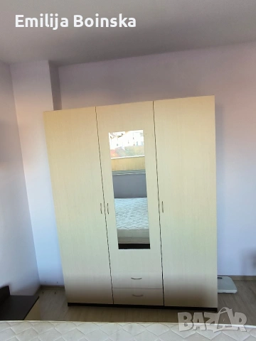 Спален комплект – легло, гардероб, скрин, нощни шкафчета, бюро, снимка 9 - Спални и легла - 53679461