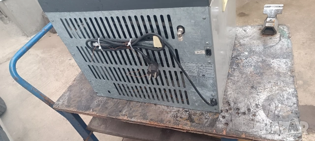 хладилници на газ 12волта и 220волта, снимка 10 - Хладилници - 53910905