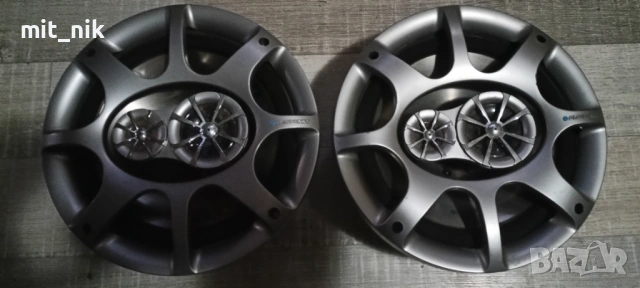 Продавам авто СД радио и трилентови колони 