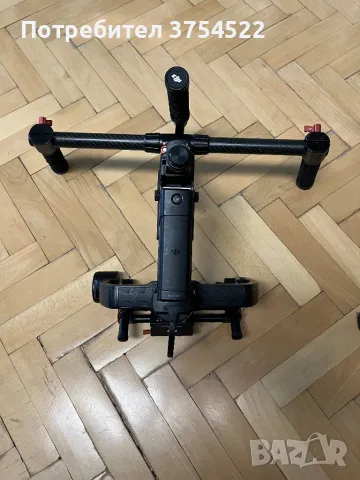 DJI Ronin-M - стабилизатор и държач за камери (черен), снимка 10 - Чанти, стативи, аксесоари - 47409922