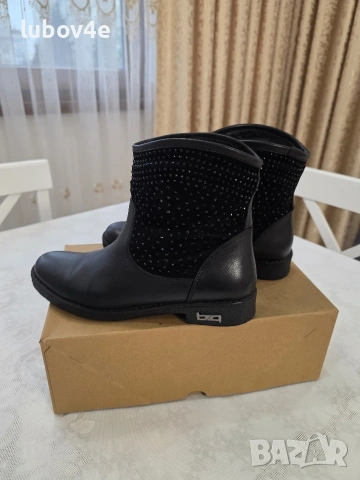 Дамски боти от естествена кожа и велур с камъчета, снимка 10 - Дамски боти - 53415712