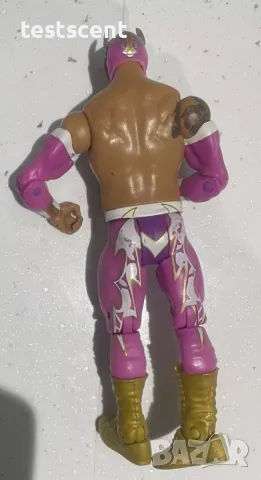 Екшън фигура WWE Sin Cara Син Кара Basic Series Pink Lucha играчка, снимка 4 - Колекции - 48360755