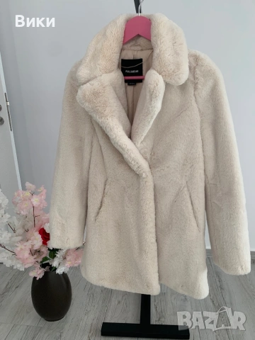 Пухено палто в размер XS, снимка 7 - Палта, манта - 53018959