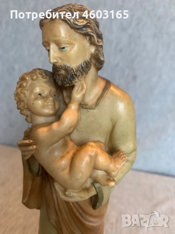 стара   фигурка на Йосиф и Младенеца