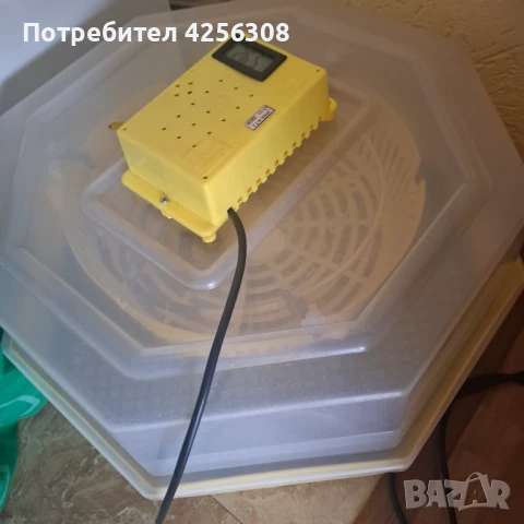 Продавам инкубатор , снимка 1