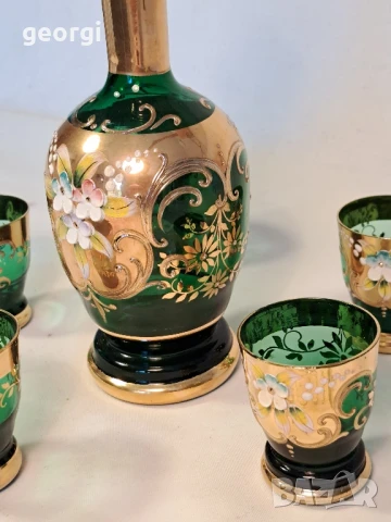 декантер с пет чаши Bohemia цветно стъкло с позлата , снимка 5 - Антикварни и старинни предмети - 50885962