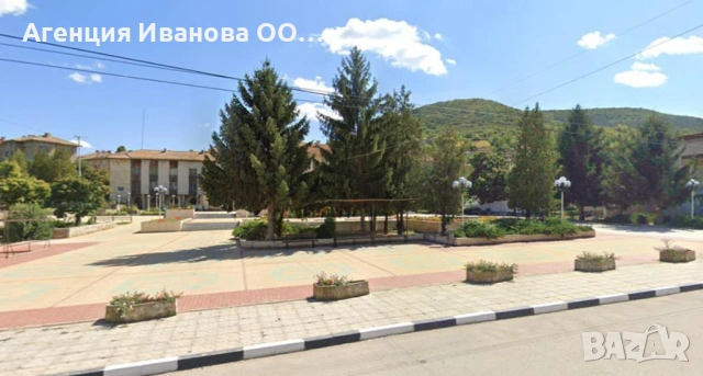 Парцел с къща в гр. Опака – 1590 кв.м с отлична локация и потенциал, снимка 10 - Къщи - 54189142