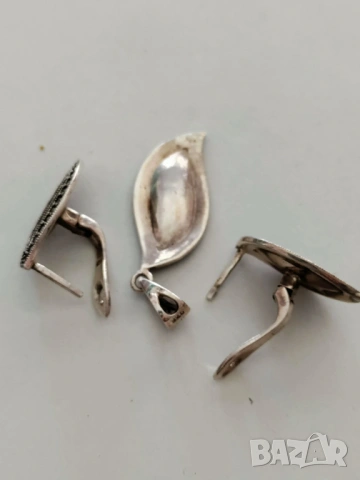 Обици и висулка, снимка 2 - Бижутерийни комплекти - 53663910