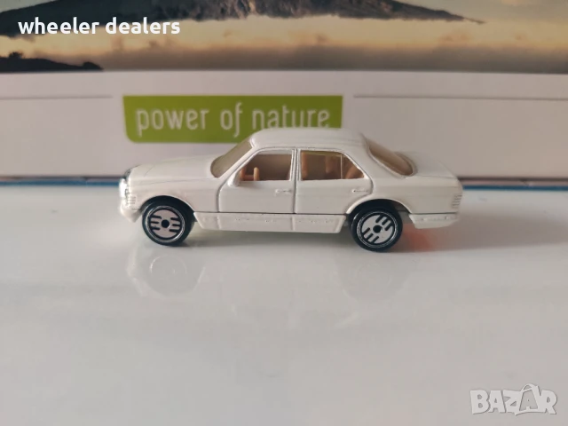 Метална количка Hot Wheels Mercedes Benz 380 SEL 1/64, снимка 2 - Колекции - 50745952