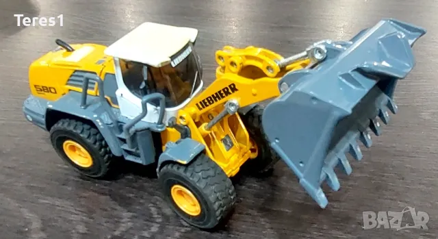 SIKU  Челен товарач LIEBHERR 1:50, снимка 1 - Колекции - 48655477