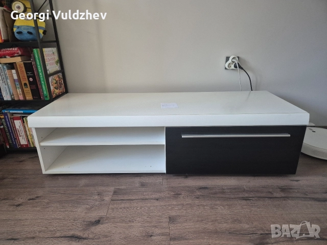 Бял ТВ шкаф, шкаф за телевизор