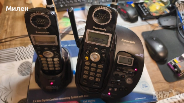 Телефон безжичен Panasonic KX-TG2432 с две слушалки 