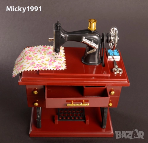 Ретро шевна машина / музикална кутия 