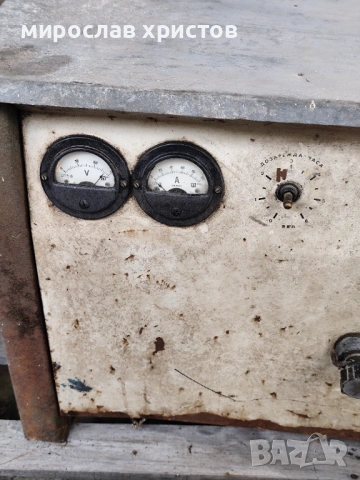 зарядно за акумулатор , снимка 3 - Аксесоари и консумативи - 54264446