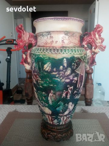 Антикварна,красива и уникална,китайска ваза.Подписана., снимка 1 - Колекции - 45146772