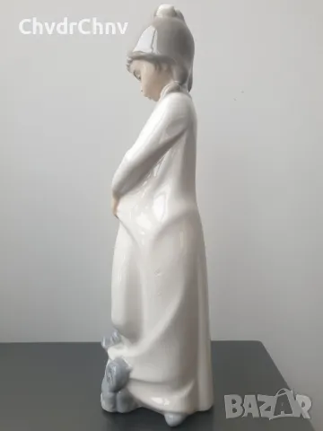 НАО ЛАДРО испанска порцеланова фигура на момиче с кученце/NAO Lladro статуетка 26см, снимка 2 - Колекции - 47107798