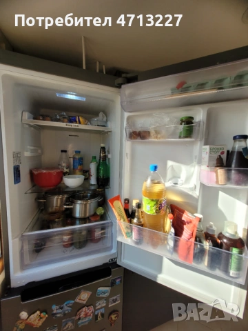 Хладилник с фризер Самсунг