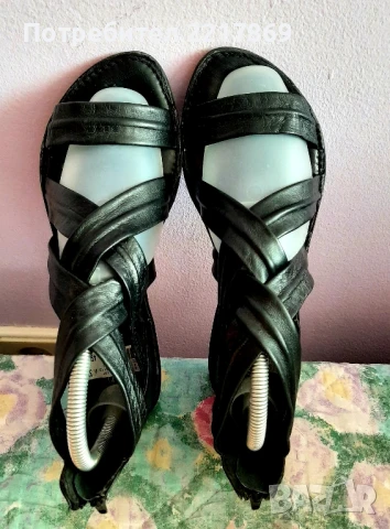 Чисто нови сандали N37