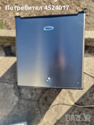 малък хладилник тип хотелски Внос от Англия