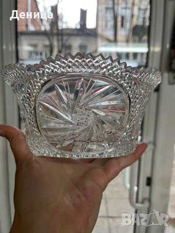 Кристална купа⚜️ Блясък, къдрав ръб и богата и сложна гравюра Размер-18/8 см Цена-35 лв/17.90€, снимка 6 - Кутии за храна - 52598751