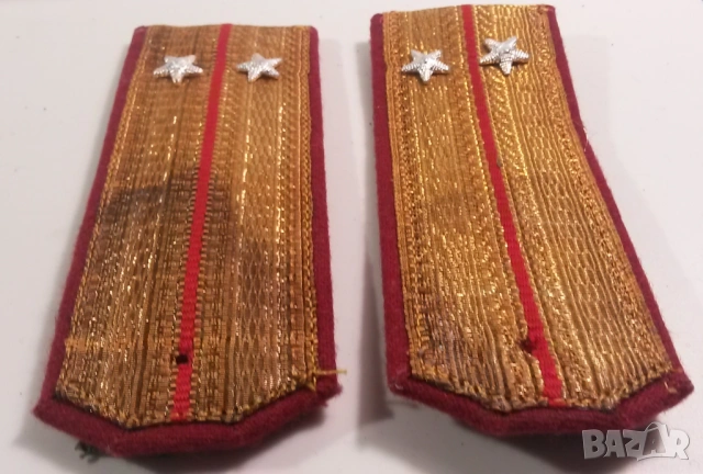 Стара военна униформа, куртка, с още 2 пагона и 1 ръкавица, снимка 10 - Антикварни и старинни предмети - 54193428