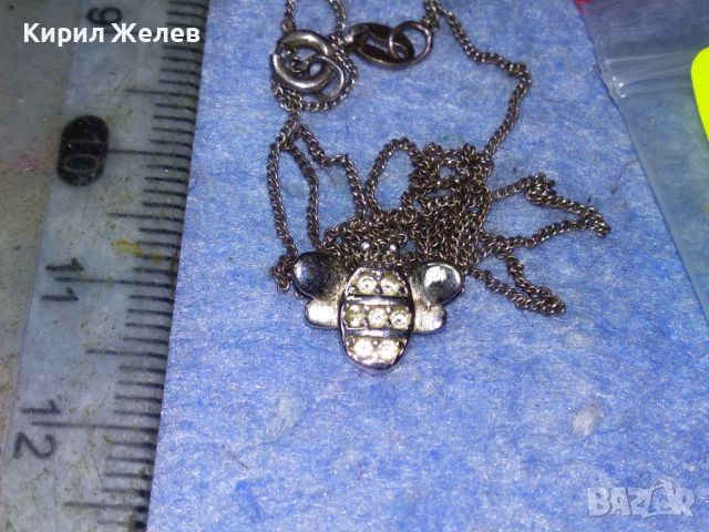 НЕЖНО СРЕБЪРНО КОЛИЕ с ФИГУРАЛЕН СРЕБЪРЕН МЕДАЛЬОН ПЧЕЛА СРЕБРО 925 с БЯЛА ПОЗЛАТА и ЦИРКОНИ 33875, снимка 7 - Колиета, медальони, синджири - 46448066