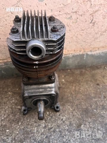 Компресорна глава ИФА, снимка 2 - Други машини и части - 53829190