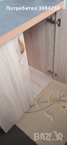 Продавам шкаф с Термо плот в идеални състояние, снимка 2 - Шкафове - 53744011