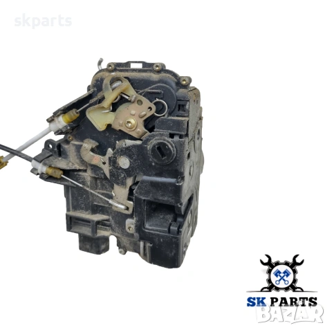 Брава врата задна дясна за Audi A6 C5 комби, снимка 3 - Части - 53776536