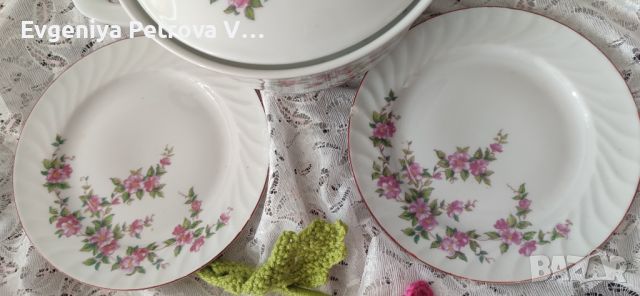 Български порцелан, супник + две десертни чинии + цвете, снимка 6 - Сервизи - 45437193