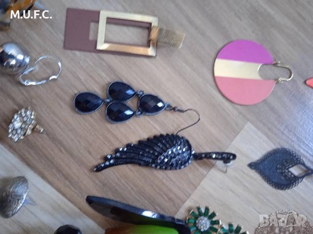 Бижута всичко общо=24лв., снимка 13 - Колиета, медальони, синджири - 52920182