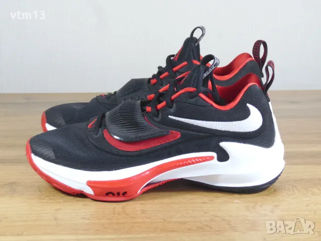 Nike Zoom Freak 3 'Bred' - 41 номер Оригинални!, снимка 3 - Спортни обувки - 47240750