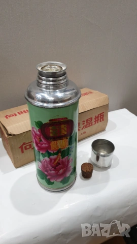 Китайски термос от соца, снимка 4 - Антикварни и старинни предмети - 53651392