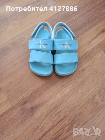 Детски сандали Calvin Klein, снимка 2 - Детски сандали и чехли - 51630329
