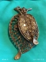 ВИНТИДЖ БРОШКА с ЛИСТА и КРИСТАЛИ ФИЛИГРАННА АРТ ДЕКО 52160, снимка 1