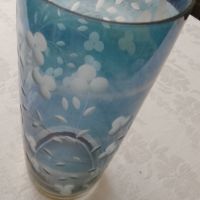 ретро синя стъклена ваза с гравирани цветя, снимка 7 - Антикварни и старинни предмети - 45620393