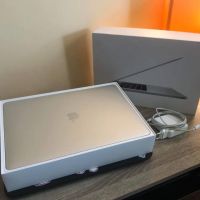 MacBook Pro 15', 2017, Radeon Pro, снимка 2 - Лаптопи за работа - 45506770