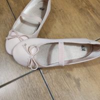 Балеринки в розово, снимка 1 - Детски обувки - 45159620