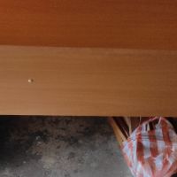 дървено бюро с две чекмеджета, снимка 2 - Бюра - 46103456
