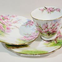 Троен комплект Royal Albert „Blossom Time“, снимка 14 - Колекции - 45331859