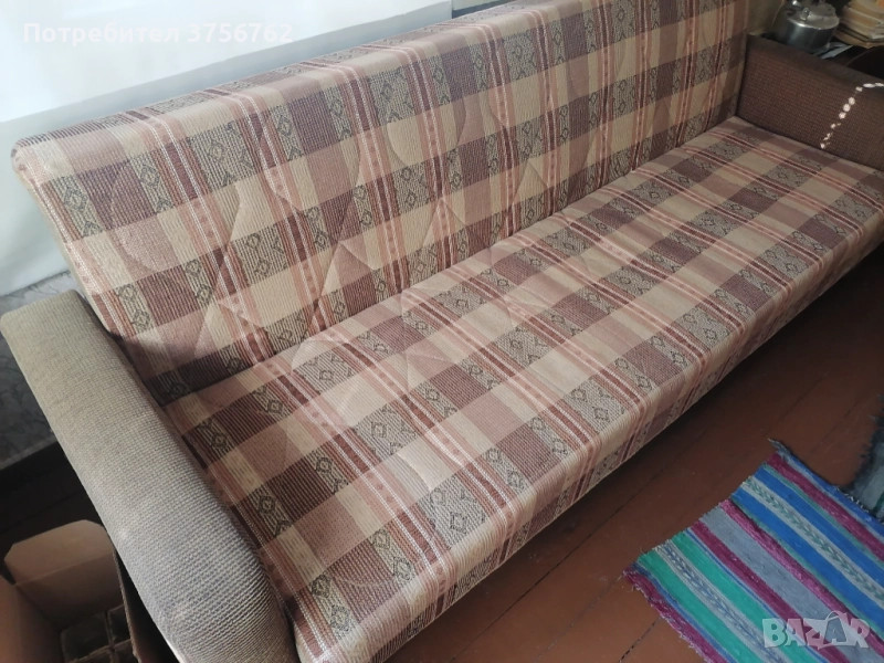 Продавам запазен разтегателен диван , снимка 1