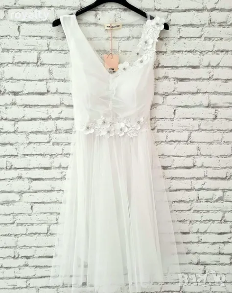 Дамска бяла официална рокля от тюл и цветчета, снимка 1