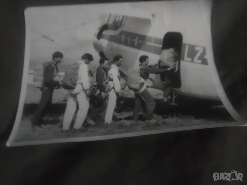 Стари снимки LZ 901 , парашутисти, снимка 1