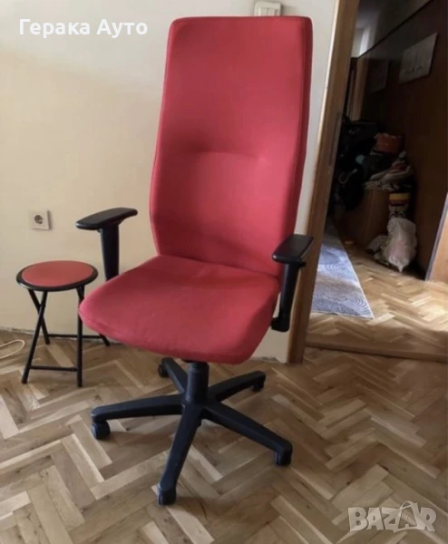 Офис стол:Dormeas smart, червен, снимка 1