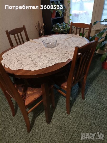 маса с четири стола, запазена, снимка 1