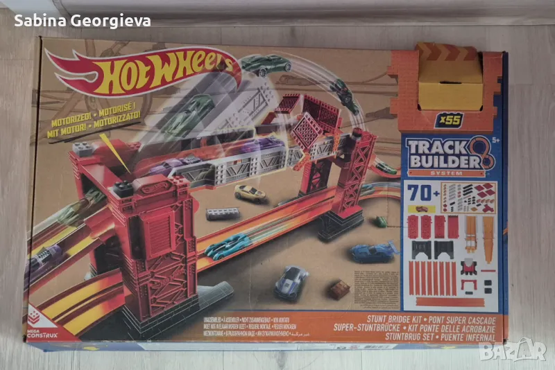 Hot wheels мост за каскади, писти и динозавър, снимка 1