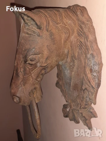 Уникална находка Старо чугунено чукало за врата конска глава