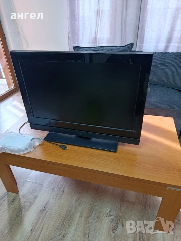 телевизор марка RED 32 инча.не е андроид работи но е без дистанционно.