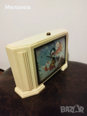 Стар анимиран будилник, настолен часовник, снимка 6 - Антикварни и старинни предмети - 52673923